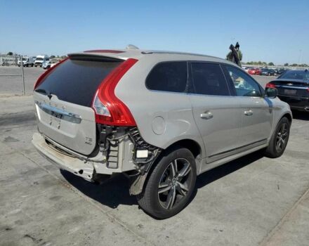 Серый Вольво ХС60, объемом двигателя 2 л и пробегом 108 тыс. км за 3500 $, фото 2 на Automoto.ua