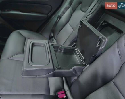 Сірий Вольво ХС60, об'ємом двигуна 1.97 л та пробігом 201 тис. км за 22000 $, фото 19 на Automoto.ua