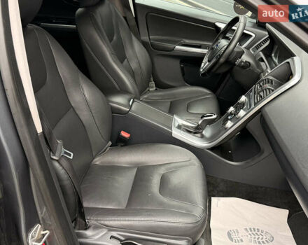 Серый Вольво ХС60, объемом двигателя 1.97 л и пробегом 243 тыс. км за 17300 $, фото 78 на Automoto.ua