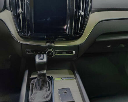 Сірий Вольво ХС60, об'ємом двигуна 1.97 л та пробігом 201 тис. км за 22000 $, фото 17 на Automoto.ua