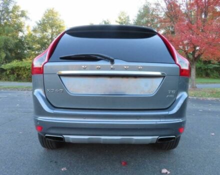 Серый Вольво ХС60, объемом двигателя 2 л и пробегом 59 тыс. км за 22500 $, фото 4 на Automoto.ua