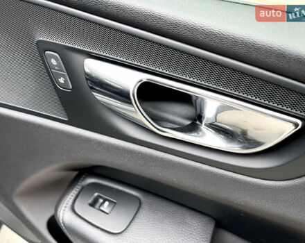 Серый Вольво ХС60, объемом двигателя 1.97 л и пробегом 111 тыс. км за 26950 $, фото 45 на Automoto.ua