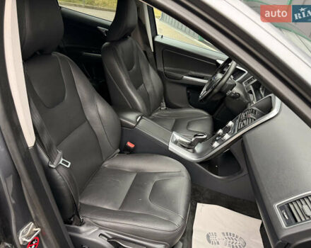 Серый Вольво ХС60, объемом двигателя 1.97 л и пробегом 243 тыс. км за 17300 $, фото 76 на Automoto.ua