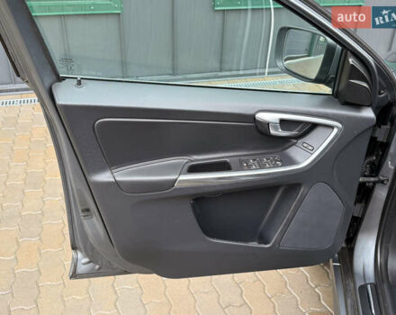 Серый Вольво ХС60, объемом двигателя 1.97 л и пробегом 243 тыс. км за 17300 $, фото 46 на Automoto.ua