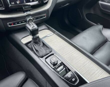 Сірий Вольво ХС60, об'ємом двигуна 2 л та пробігом 35 тис. км за 15500 $, фото 10 на Automoto.ua