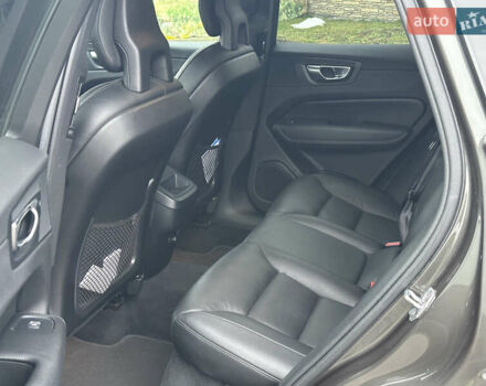 Серый Вольво ХС60, объемом двигателя 2 л и пробегом 216 тыс. км за 26850 $, фото 12 на Automoto.ua