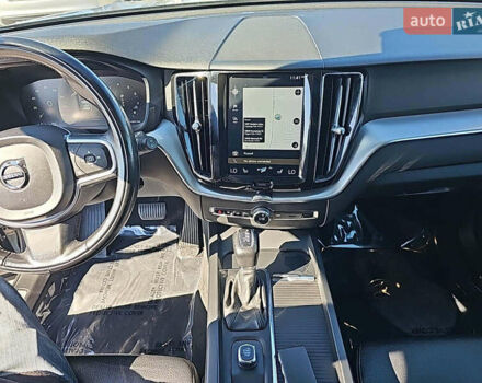Вольво ХС60 2018 в Львове на Automoto.ua Серый Вольво ХС60, объемом двигателя 1.97 л и пробегом 153 тыс. км за 22000 $, фото 7 на Automoto.ua