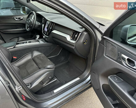 Серый Вольво ХС60, объемом двигателя 2 л и пробегом 110 тыс. км за 37700 $, фото 41 на Automoto.ua