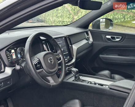 Серый Вольво ХС60, объемом двигателя 2 л и пробегом 216 тыс. км за 26850 $, фото 9 на Automoto.ua