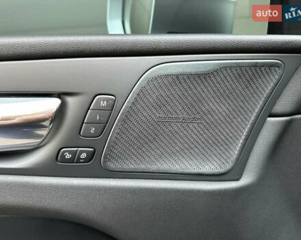 Серый Вольво ХС60, объемом двигателя 2 л и пробегом 110 тыс. км за 37700 $, фото 31 на Automoto.ua