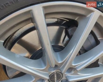 Сірий Вольво ХС60, об'ємом двигуна 2 л та пробігом 235 тис. км за 28500 $, фото 2 на Automoto.ua