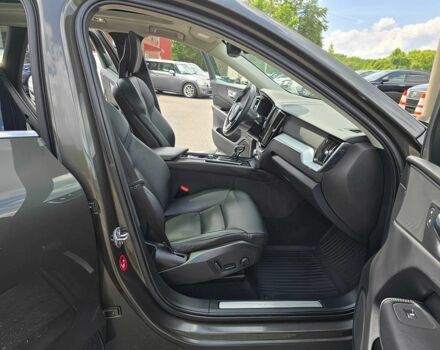 Серый Вольво ХС60, объемом двигателя 2 л и пробегом 34 тыс. км за 15000 $, фото 12 на Automoto.ua