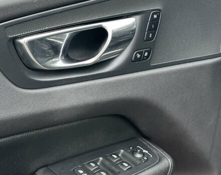 Серый Вольво ХС60, объемом двигателя 2 л и пробегом 216 тыс. км за 26850 $, фото 10 на Automoto.ua