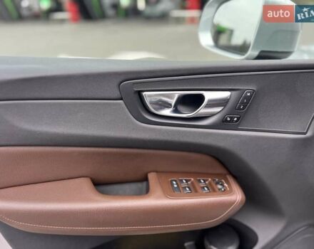 Сірий Вольво ХС60, об'ємом двигуна 1.97 л та пробігом 120 тис. км за 30850 $, фото 9 на Automoto.ua
