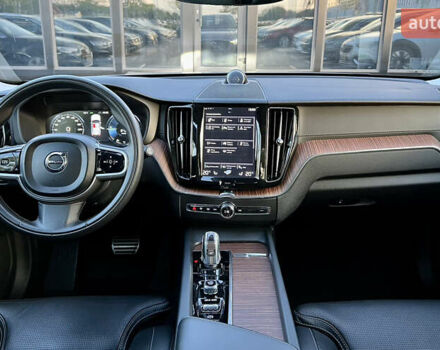 Серый Вольво ХС60, объемом двигателя 1.97 л и пробегом 118 тыс. км за 32500 $, фото 27 на Automoto.ua