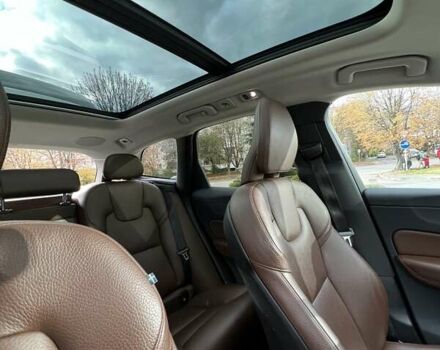 Вольво ХС60 2019 в Луцке на Automoto.ua Серый Вольво ХС60, объемом двигателя 1.97 л и пробегом 100 тыс. км за 30000 $, фото 13 на Automoto.ua