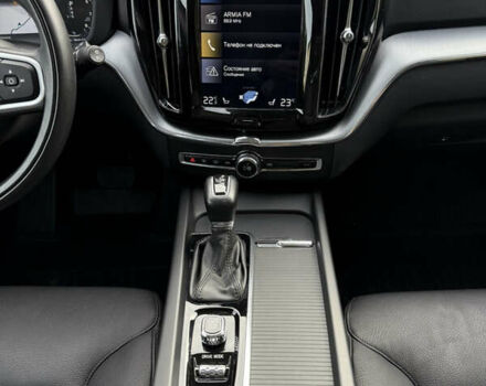 Серый Вольво ХС60, объемом двигателя 2 л и пробегом 85 тыс. км за 24000 $, фото 4 на Automoto.ua