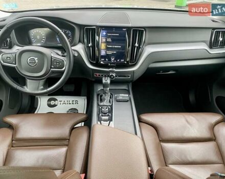 Вольво ХС60 2019 в Луцке на Automoto.ua Серый Вольво ХС60, объемом двигателя 1.97 л и пробегом 100 тыс. км за 30000 $, фото 8 на Automoto.ua