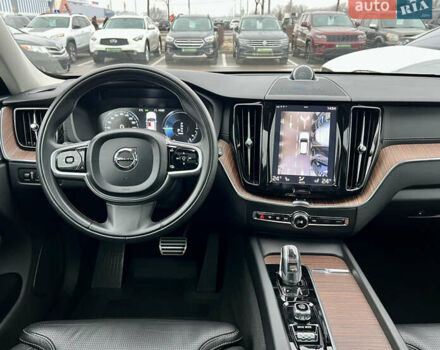 Серый Вольво ХС60, объемом двигателя 1.97 л и пробегом 118 тыс. км за 31500 $, фото 27 на Automoto.ua