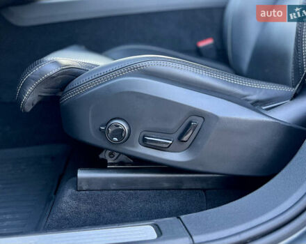 Серый Вольво ХС60, объемом двигателя 1.97 л и пробегом 118 тыс. км за 32500 $, фото 18 на Automoto.ua