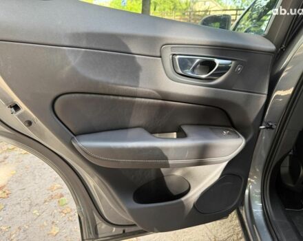 Серый Вольво ХС60, объемом двигателя 2 л и пробегом 105 тыс. км за 33990 $, фото 23 на Automoto.ua