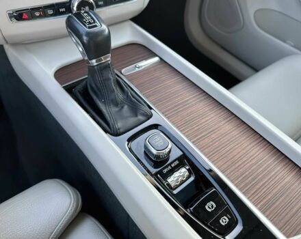 Серый Вольво ХС60, объемом двигателя 2 л и пробегом 44 тыс. км за 12800 $, фото 6 на Automoto.ua