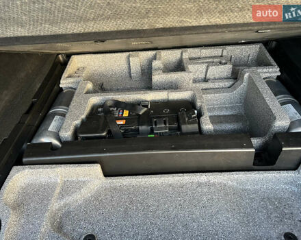 Серый Вольво ХС60, объемом двигателя 1.97 л и пробегом 118 тыс. км за 32500 $, фото 42 на Automoto.ua