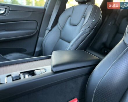 Серый Вольво ХС60, объемом двигателя 1.97 л и пробегом 118 тыс. км за 32500 $, фото 37 на Automoto.ua