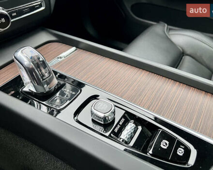 Серый Вольво ХС60, объемом двигателя 1.97 л и пробегом 118 тыс. км за 31500 $, фото 44 на Automoto.ua