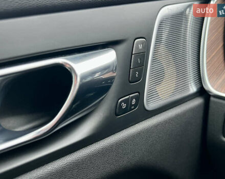 Серый Вольво ХС60, объемом двигателя 1.97 л и пробегом 118 тыс. км за 31500 $, фото 17 на Automoto.ua