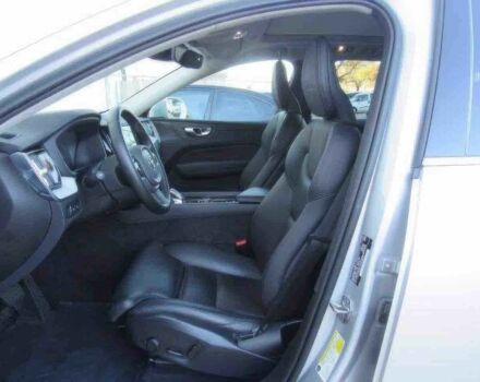 Вольво ХС60 2020 в Черкассах на Automoto.ua Серый Вольво ХС60, объемом двигателя 2 л и пробегом 45 тыс. км за 10800 $, фото 10 на Automoto.ua