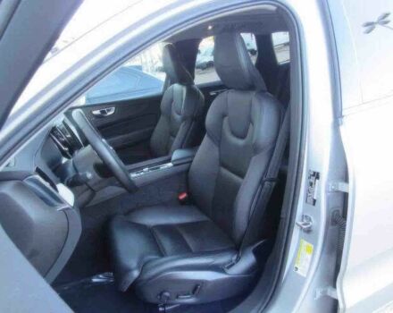 Вольво ХС60 2020 в Черкассах на Automoto.ua Серый Вольво ХС60, объемом двигателя 2 л и пробегом 45 тыс. км за 10800 $, фото 8 на Automoto.ua