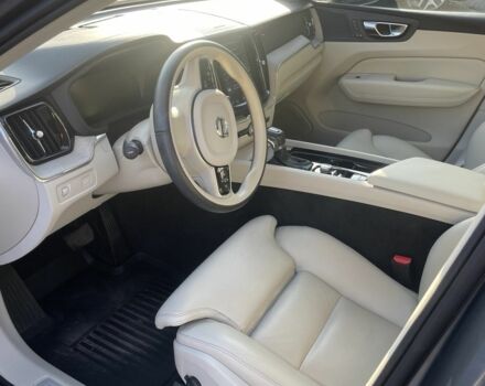 Сірий Вольво ХС60, об'ємом двигуна 2 л та пробігом 45 тис. км за 31000 $, фото 2 на Automoto.ua