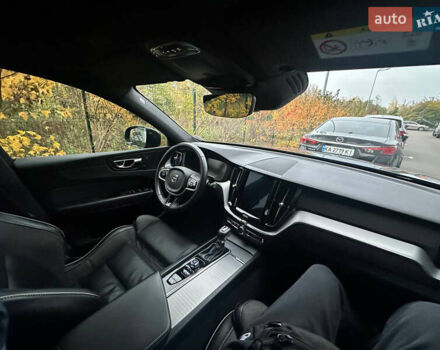 Сірий Вольво ХС60, об'ємом двигуна 1.97 л та пробігом 185 тис. км за 32200 $, фото 41 на Automoto.ua