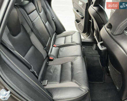 Сірий Вольво ХС60, об'ємом двигуна 1.97 л та пробігом 185 тис. км за 32200 $, фото 35 на Automoto.ua