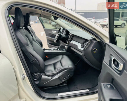 Серый Вольво ХС60, объемом двигателя 2 л и пробегом 57 тыс. км за 41000 $, фото 9 на Automoto.ua