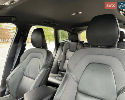 Сірий Вольво ХС60, об'ємом двигуна 1.97 л та пробігом 185 тис. км за 32200 $, фото 32 на Automoto.ua