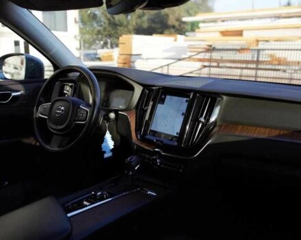 Сірий Вольво ХС60, об'ємом двигуна 2 л та пробігом 69 тис. км за 22100 $, фото 12 на Automoto.ua