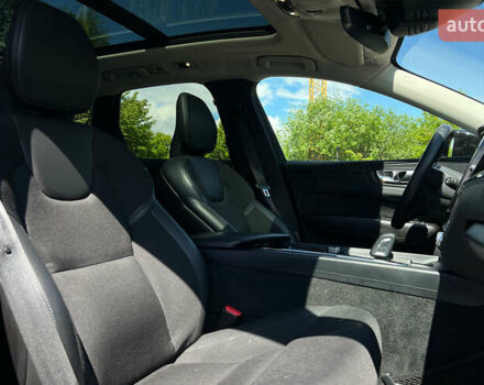 Серый Вольво ХС60, объемом двигателя 2 л и пробегом 216 тыс. км за 37690 $, фото 8 на Automoto.ua