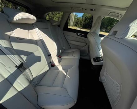 Сірий Вольво ХС60, об'ємом двигуна 2 л та пробігом 50 тис. км за 9800 $, фото 13 на Automoto.ua