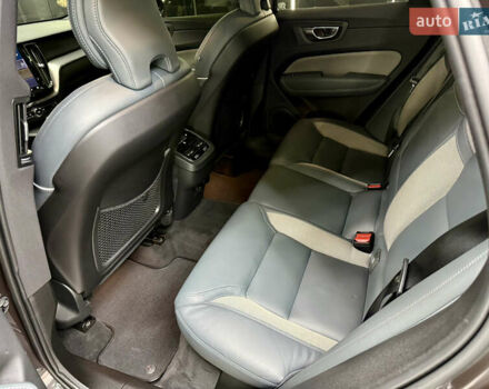 Серый Вольво ХС60, объемом двигателя 1.97 л и пробегом 82 тыс. км за 42000 $, фото 24 на Automoto.ua