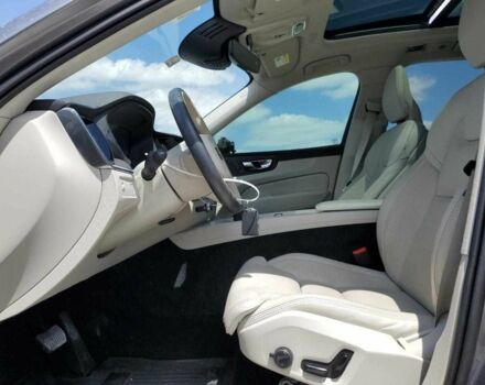 Серый Вольво ХС60, объемом двигателя 2 л и пробегом 29 тыс. км за 17800 $, фото 6 на Automoto.ua