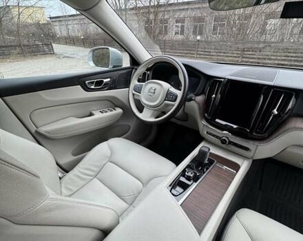 Сірий Вольво ХС60, об'ємом двигуна 1.97 л та пробігом 85 тис. км за 38000 $, фото 20 на Automoto.ua