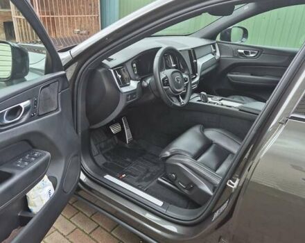 Серый Вольво ХС60, объемом двигателя 1.97 л и пробегом 99 тыс. км за 45500 $, фото 5 на Automoto.ua