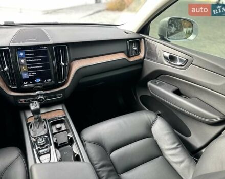 Вольво ХС60 2021 в Луцке на Automoto.ua Серый Вольво ХС60, объемом двигателя 2 л и пробегом 63 тыс. км за 28000 $, фото 25 на Automoto.ua