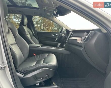 Вольво ХС60 2021 в Луцке на Automoto.ua Серый Вольво ХС60, объемом двигателя 2 л и пробегом 63 тыс. км за 28000 $, фото 28 на Automoto.ua