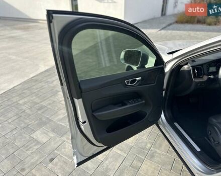 Вольво ХС60 2021 в Луцке на Automoto.ua Серый Вольво ХС60, объемом двигателя 2 л и пробегом 63 тыс. км за 28000 $, фото 11 на Automoto.ua