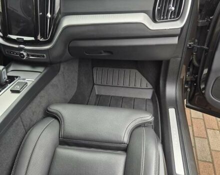 Серый Вольво ХС60, объемом двигателя 1.97 л и пробегом 99 тыс. км за 45500 $, фото 13 на Automoto.ua