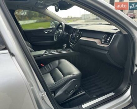 Вольво ХС60 2021 в Луцке на Automoto.ua Серый Вольво ХС60, объемом двигателя 2 л и пробегом 63 тыс. км за 28000 $, фото 27 на Automoto.ua