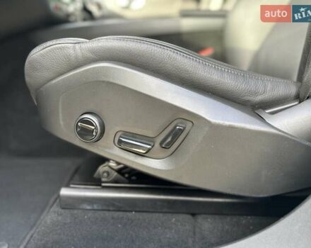Вольво ХС60 2021 в Луцке на Automoto.ua Серый Вольво ХС60, объемом двигателя 2 л и пробегом 63 тыс. км за 28000 $, фото 15 на Automoto.ua
